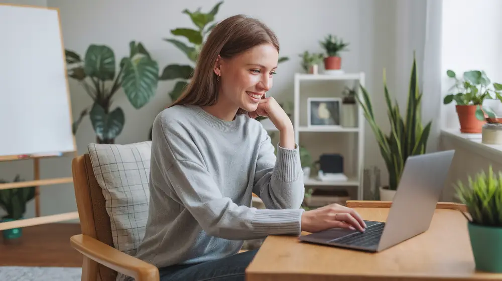 Asmuo skubiai ieško momentinės paskolos internetu savo neatidėliotiniems poreikiams.