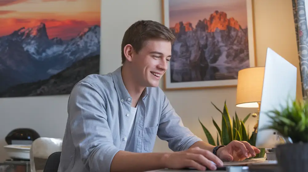 Ieškoma, kada galima kreiptis dėl paskolos po darbo pradžios.